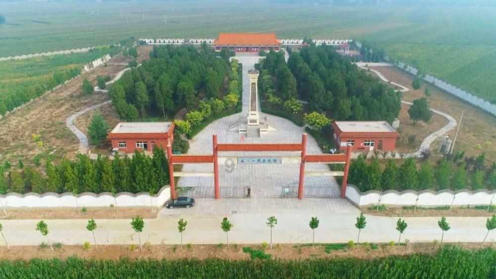 扫地机无法回家发消息告状,妹子查看后:坏咪咪,走开!